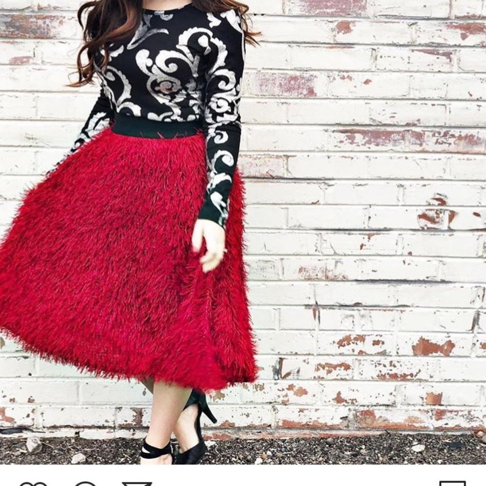 BNWT Lularoe Elegant Collection Fuzzy XS Jill